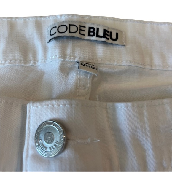 CODE BLEU Classic Straight Leg Cropped Capri White Jeans Size 22W 24W Plus NEW - Picture 9 of 14